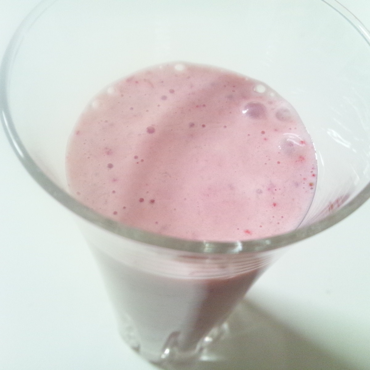 いちご キウイ バナナ 豆乳スムージー レシピ 作り方 By おおら 楽天レシピ